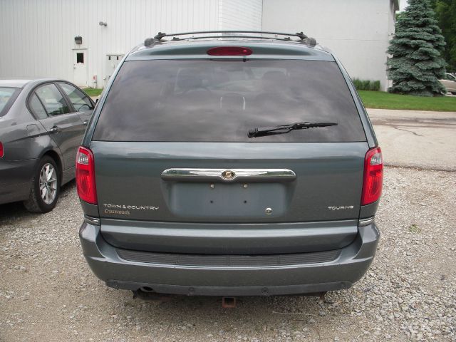 2005 Chrysler Town and Country 3.5