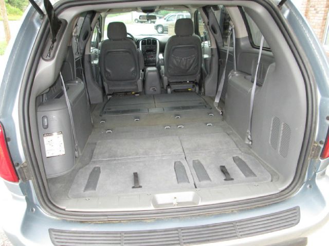 2005 Chrysler Town and Country 3.5