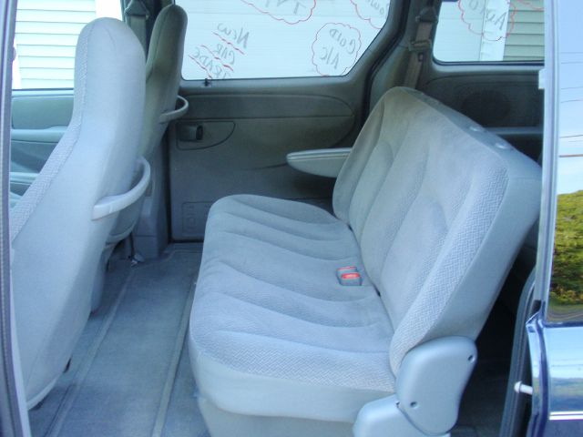 2005 Chrysler Town and Country Elk Conversion Van