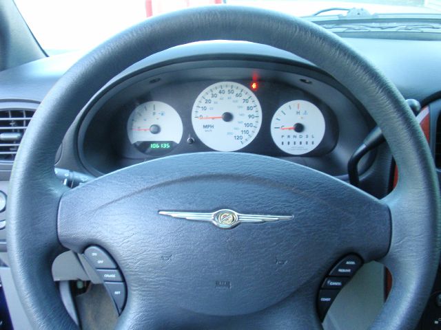 2005 Chrysler Town and Country Elk Conversion Van