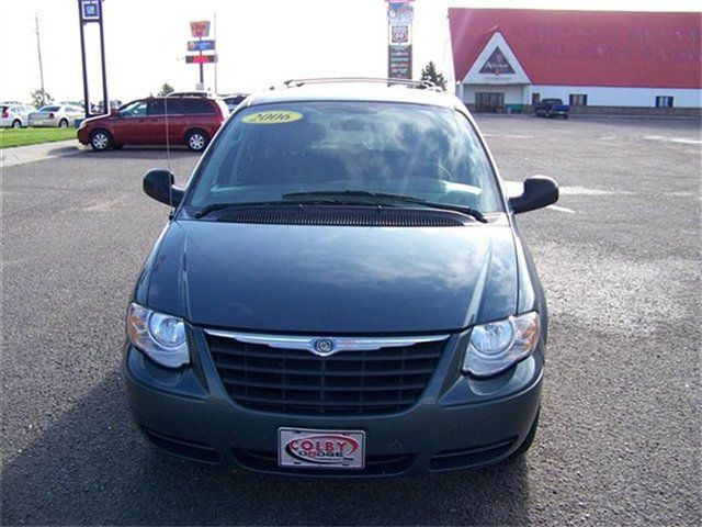 2006 Chrysler Town and Country Elk Conversion Van