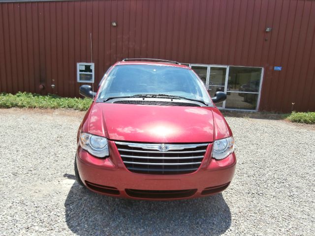 2006 Chrysler Town and Country Elk Conversion Van