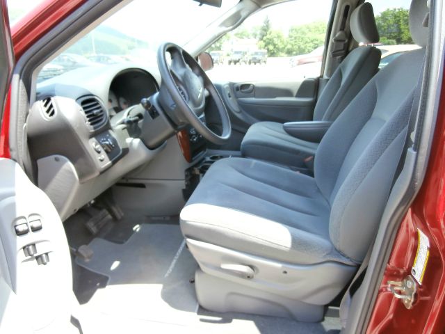 2006 Chrysler Town and Country Elk Conversion Van