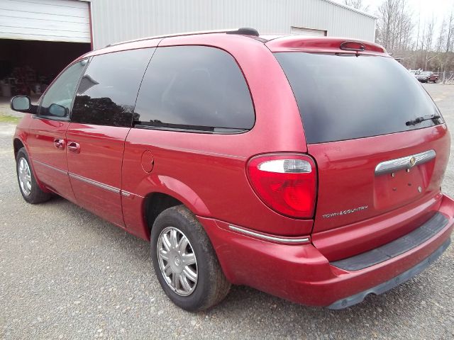 2006 Chrysler Town and Country SLT 25