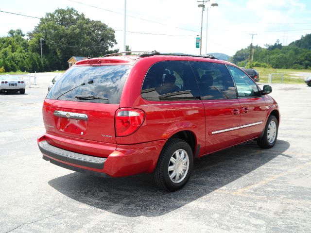 2006 Chrysler Town and Country 3.5