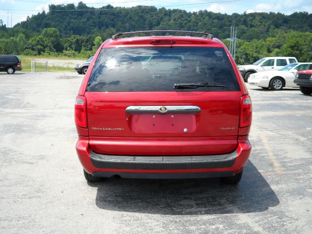 2006 Chrysler Town and Country 3.5