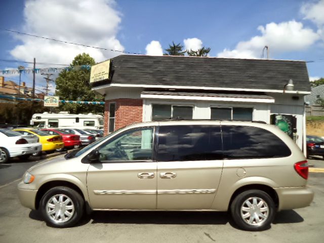 2006 Chrysler Town and Country 3.5