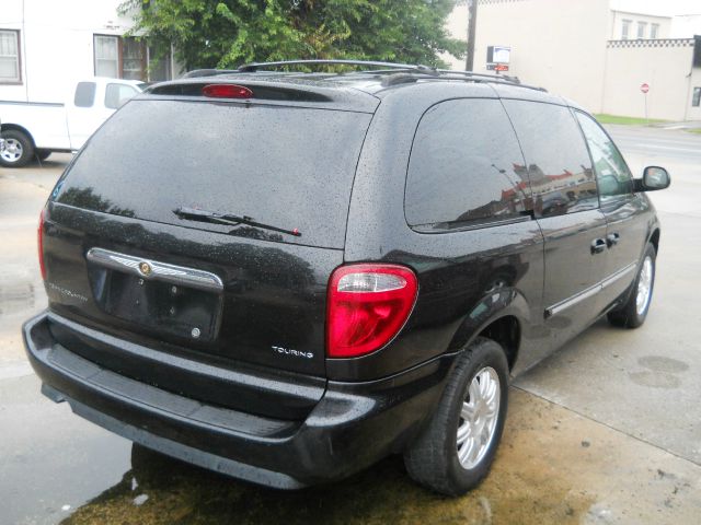 2006 Chrysler Town and Country 3.5