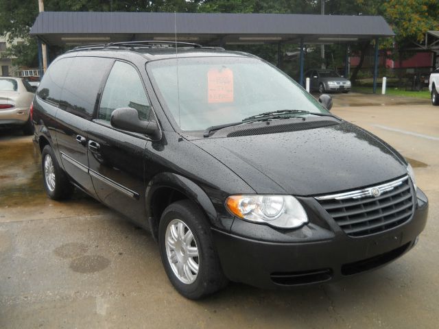 2006 Chrysler Town and Country 3.5