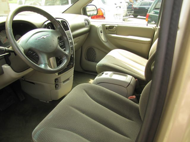 2006 Chrysler Town and Country 3.5