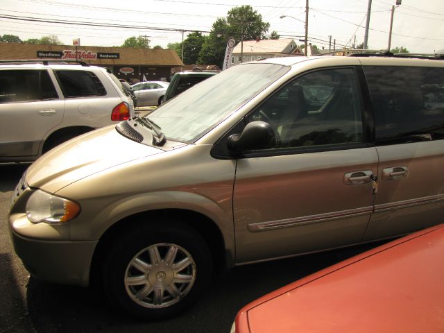 2006 Chrysler Town and Country 3.5