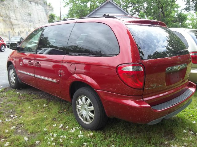 2006 Chrysler Town and Country 3.5