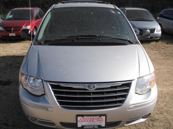 2006 Chrysler Town and Country SLT 25