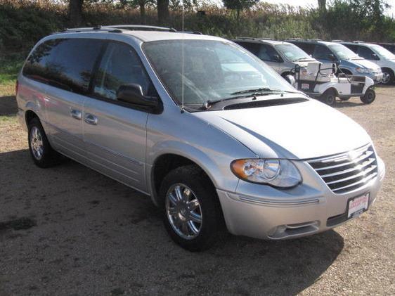 2006 Chrysler Town and Country SLT 25