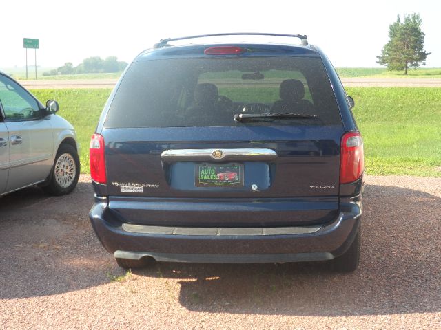 2006 Chrysler Town and Country 3.5