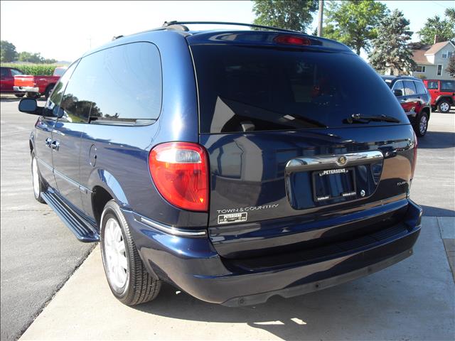 2006 Chrysler Town and Country 3.5