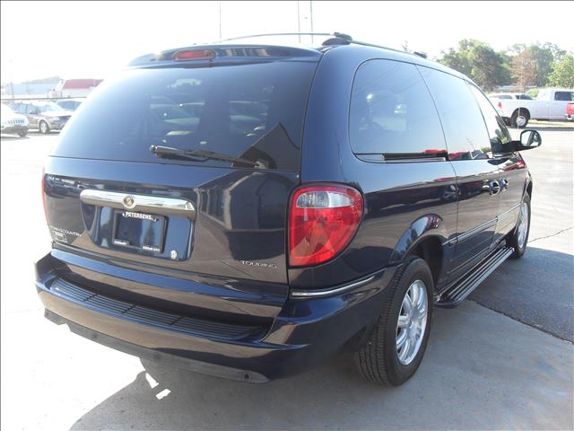 2006 Chrysler Town and Country 3.5