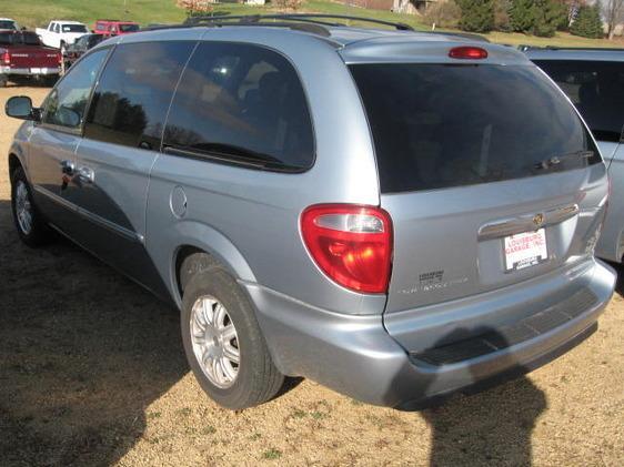 2006 Chrysler Town and Country 3.5