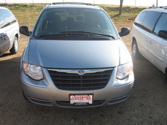 2006 Chrysler Town and Country 3.5