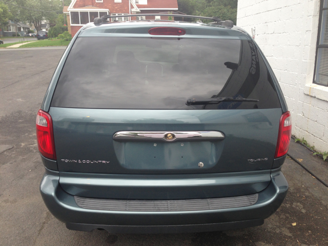 2006 Chrysler Town and Country 3.5