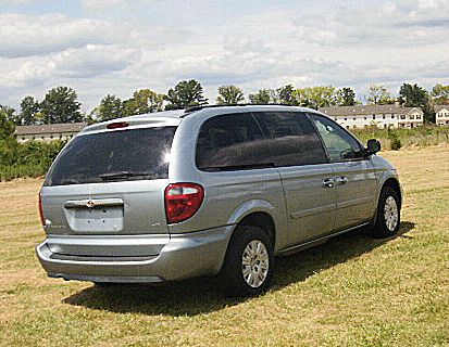 2006 Chrysler Town and Country Elk Conversion Van