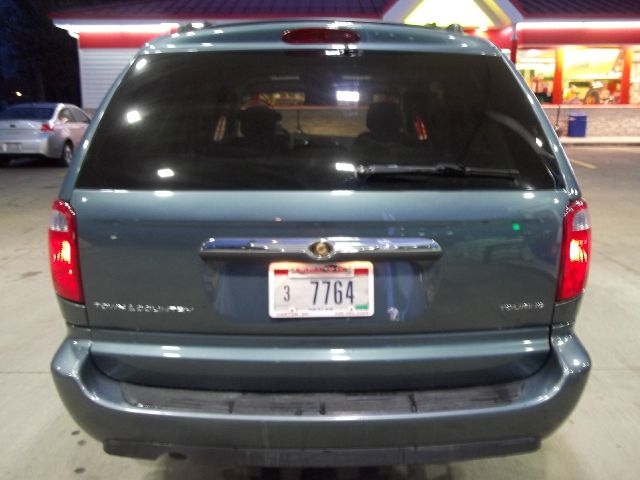 2006 Chrysler Town and Country 3.5