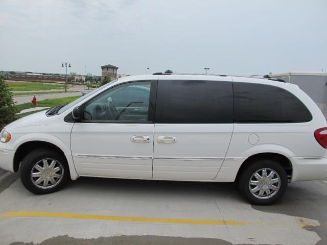 2006 Chrysler Town and Country BGT