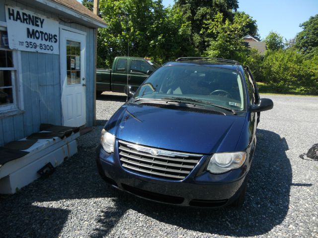 2006 Chrysler Town and Country 3.5