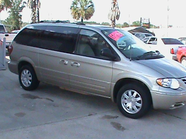 2006 Chrysler Town and Country 3.5