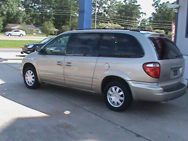 2006 Chrysler Town and Country 3.5