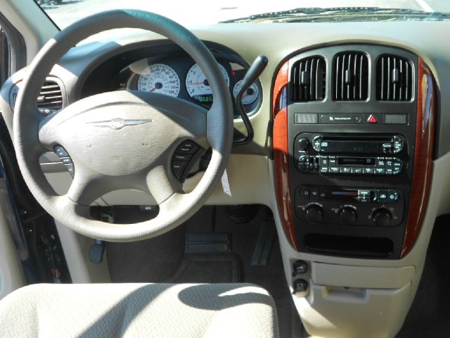 2006 Chrysler Town and Country Elk Conversion Van