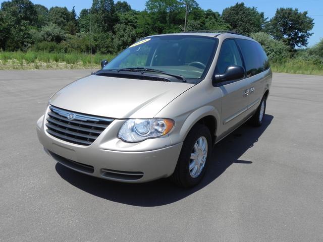 2006 Chrysler Town and Country 3.5