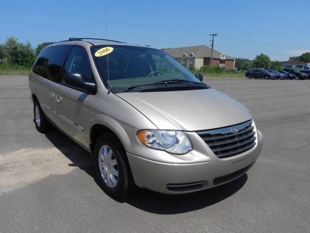 2006 Chrysler Town and Country 3.5