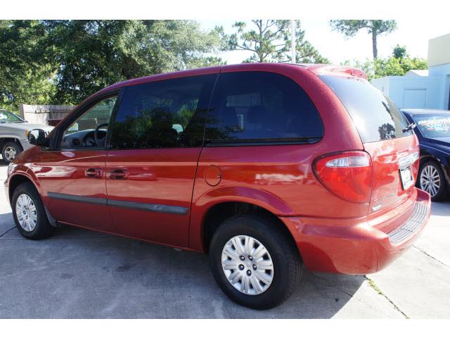 2006 Chrysler Town and Country Unknown