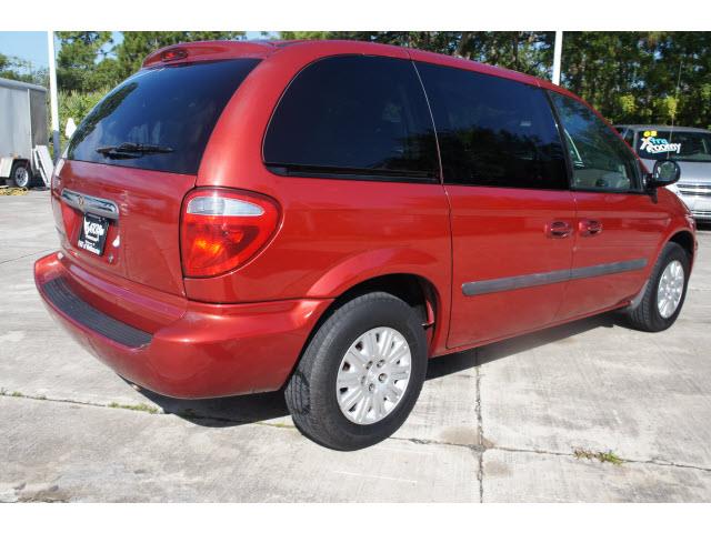 2006 Chrysler Town and Country Unknown