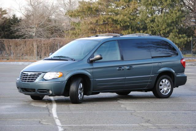 2006 Chrysler Town and Country SLT 25