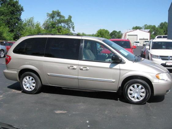 2006 Chrysler Town and Country 3.5