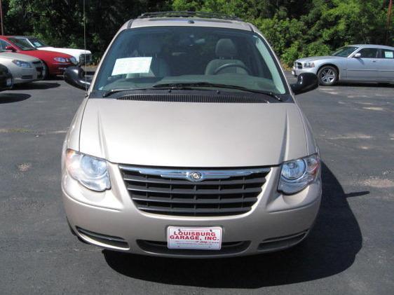 2006 Chrysler Town and Country 3.5