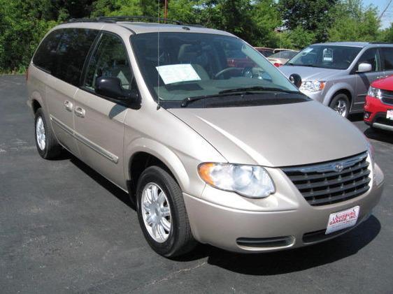 2006 Chrysler Town and Country 3.5