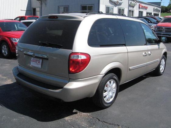 2006 Chrysler Town and Country 3.5