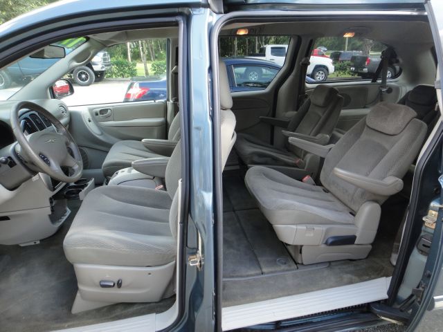 2006 Chrysler Town and Country 3.5