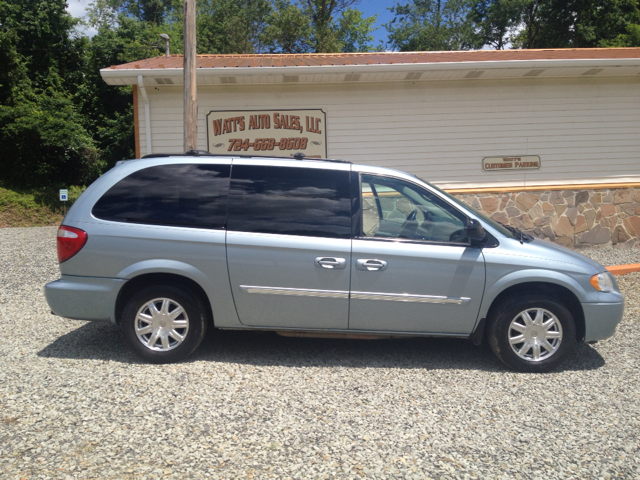 2006 Chrysler Town and Country 3.5