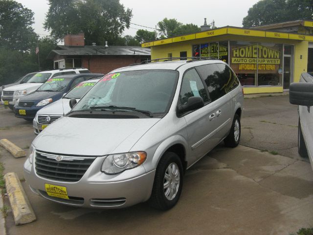 2006 Chrysler Town and Country 3.5