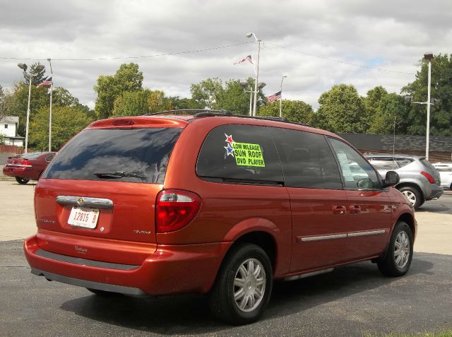 2006 Chrysler Town and Country 3.5