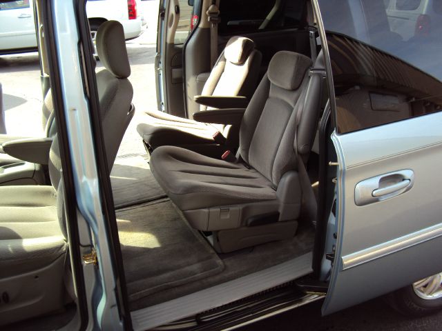 2006 Chrysler Town and Country 3.5