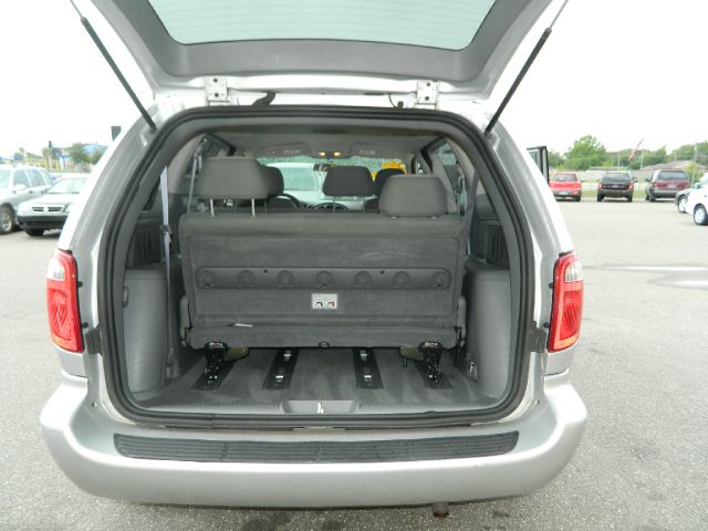 2006 Chrysler Town and Country Unknown