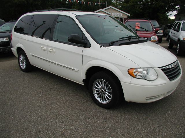 2006 Chrysler Town and Country 3.5