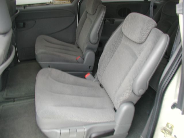 2006 Chrysler Town and Country 3.5