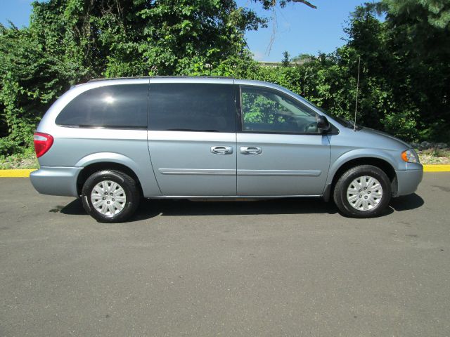 2006 Chrysler Town and Country Elk Conversion Van