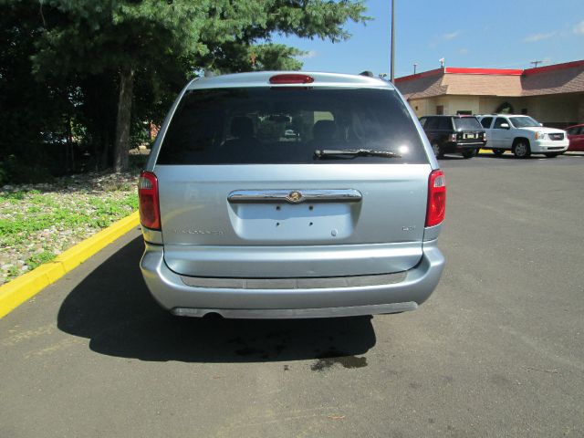 2006 Chrysler Town and Country Elk Conversion Van